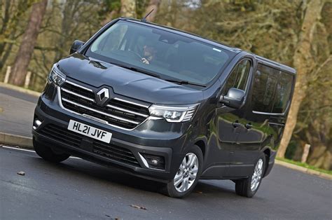 Renault Trafic Passenger Review 2024, Price & Specs | What Car?