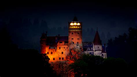 Dracula's Castle Wallpaper - WallpaperSafari