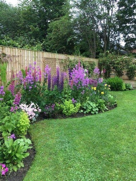 Beautiful Flower Garden Design Ideas 12 - PIMPHOMEE