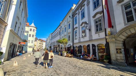 Linz: a Cozy Old Town and a Harbor with Street Art