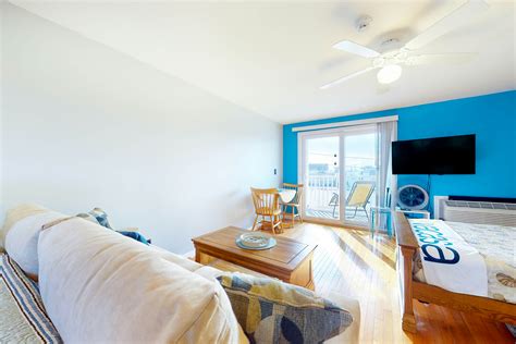 Hampton Beach Rentals, Cottage Rentals, Vacation Rentals | Vacasa