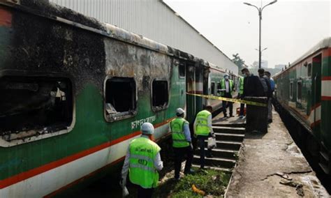 4 people died in a fire in a passenger train in Bangladesh - Decode ...