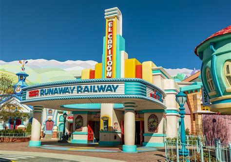 Mickey & Minnie’s Runaway Railway at Disneyland Switching from Virtual Queue to Standby Queue ...