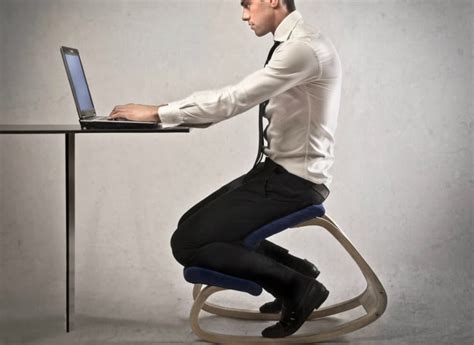 7 Best Ergonomic Kneeling Chair for Home & Office Use (in 2023)