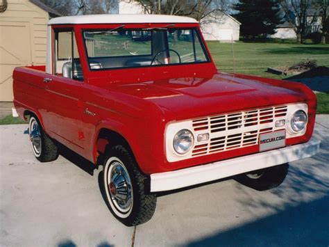 1966 Ford Bronco Pickup at Dana Mecum's 26th Original Spring Classic ...