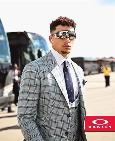 Fashion Touchdowns: Top Men’s Super Bowl Outfits 2023 (All Business!)