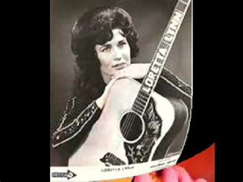 Loretta Lynn I'm a honky tonk girl Alt. take. - YouTube