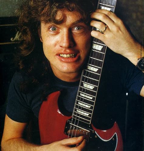 Angus Young Biography, Angus Young's Famous Quotes - Sualci Quotes 2019