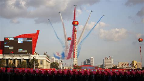 North Korea flexes military muscle with 'biggest ever' parade | CNN