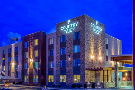 Country Inn & Suites launches complete new design | Doug Bardwell