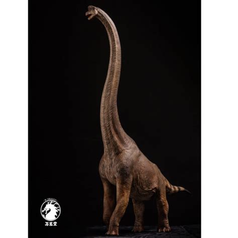 W-Dragon Giraffatitan is Massive!