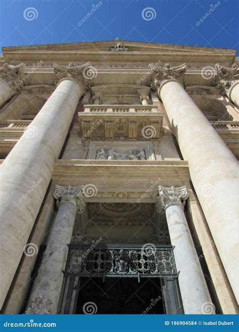 The Pope`s Balcony on St. Peter`s Basilica Editorial Stock Image - Image of catholic, pope ...