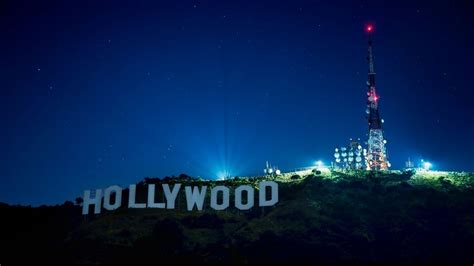 Hollywood Sign by Night | Hollywood sign, Hollywood sign at night, Los angeles california travel