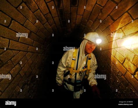 River fleet london sewer hi-res stock photography and images - Alamy