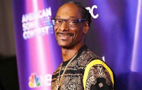 American Rapper Snoop Dogg Quits Smoking