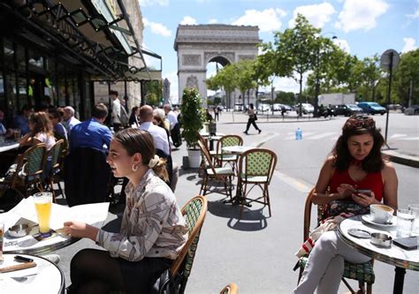 France’s economy returns to growth | CNN Business