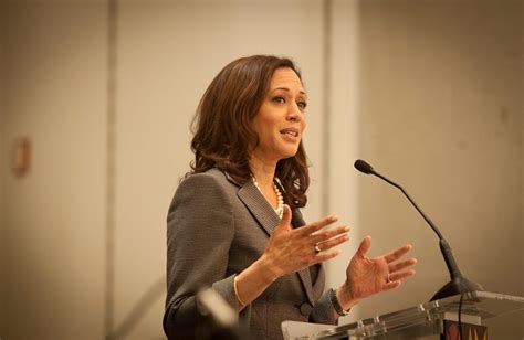 Kamala Harris Withdraws from UC Berkeley Commencement – The Triton