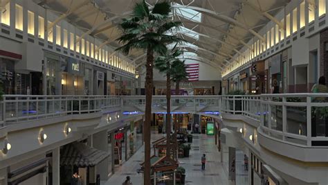 PROVO, UTAH - AUG 2014: Urban City Shopping Mall Fast Motion. Modern ...