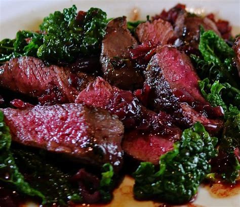 Venison Loin with Red Wine and Berry Sauce - Venison Medallion Recipe