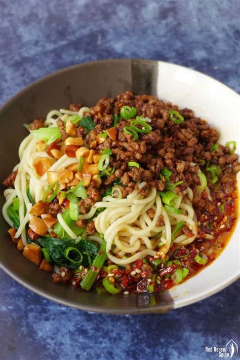 Dan Dan Noodles (Spicy Sichuan Noodles, 担担面) - Red House Spice