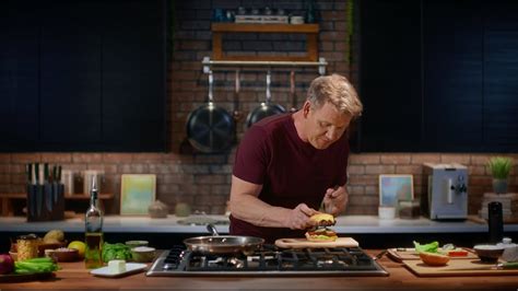 Gordon Ramsay Makes the Perfect Burger | Cooking With Gordon | HexClad ...