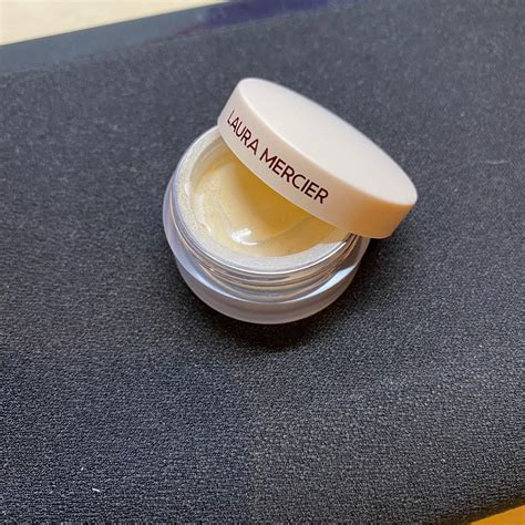 NEW Laura Mercier Translucent Loose Setting Powder Ultra-Blur on Carousell