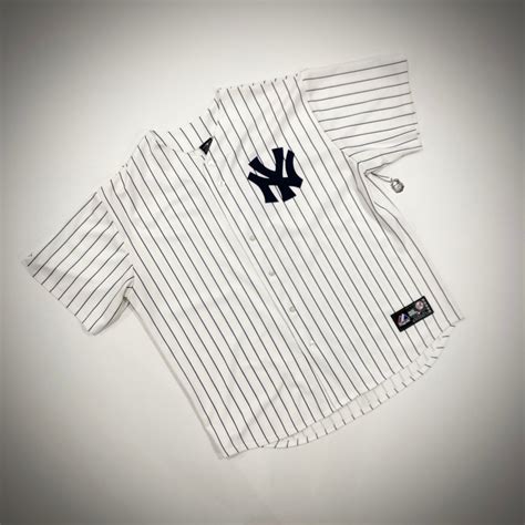 New York Yankees Derek Jeter Jersey – ROMAN