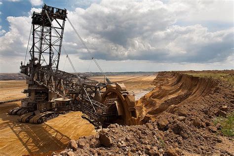 Bagger 293: Biggest Vehicle in the World - Sometimes Interesting