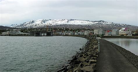 Forest Lagoon | Guide to Iceland