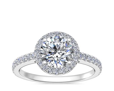 Classic Halo Diamond Engagement Ring in 14k White Gold (1/4 ct. tw.)