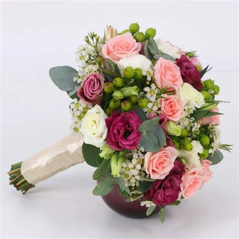 The Best Wedding Bouquet Delivery in Bangalore | June Flower