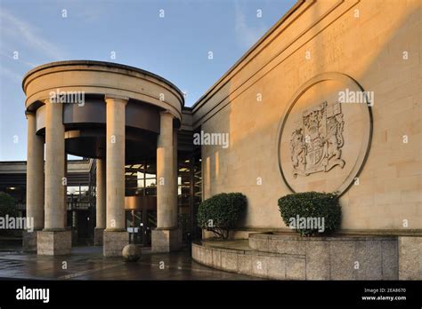 High court glasgow hi-res stock photography and images - Alamy