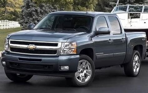 Used 2010 Chevrolet Silverado 1500 Crew Cab Review | Edmunds