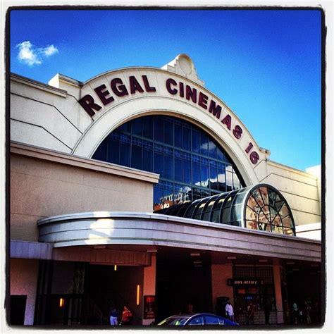 Regal Atlantic Station ScreenX, IMAX, RPX & VIP - Atlanta'da Sinema