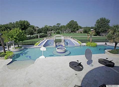 6 Epic Water Slides That Make A Lavish Swimming Pool Even Better (PHOTOS) | HuffPost