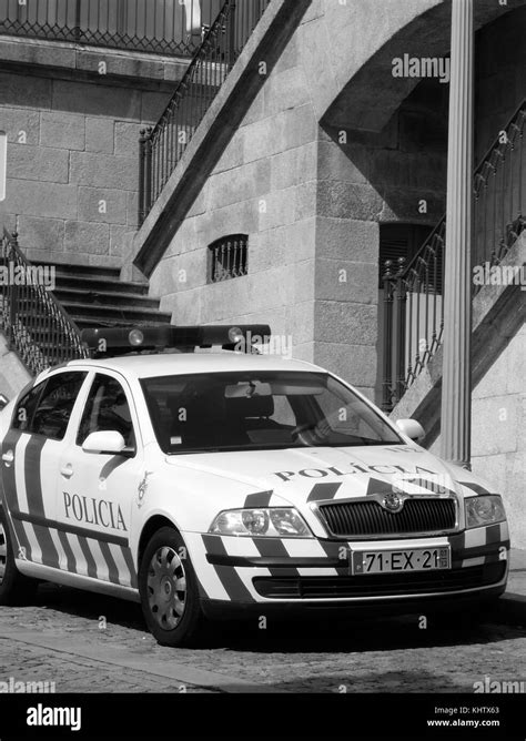 Skoda octavia police car Black and White Stock Photos & Images - Alamy