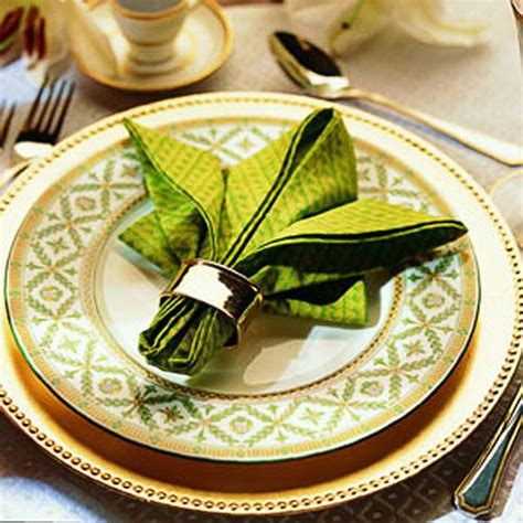 10 Chic Napkin Foldings for Fall Entertaining — Eatwell101