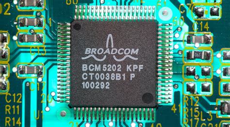 Broadcom Wins Contracts to Supply Wireless Components to Apple ...