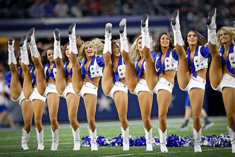 2017 Dallas Cowboys Cheerleaders Team Photo