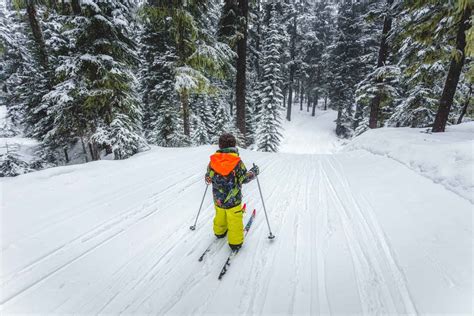 13 Ski Areas & Ski Resorts in Oregon For Winter Fun