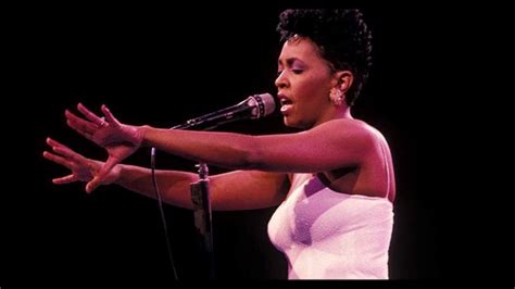 10 Best Anita Baker Songs of All Time - Singersroom.com