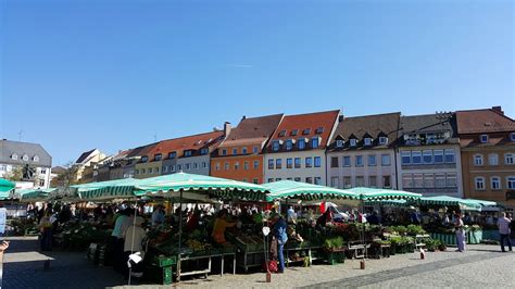 Der Marktplatz in Schweinfurt an einem sonnigen Frühlingstag - http://www.schweinfurt360.de/ # ...