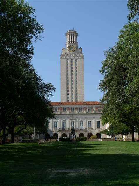 Beautiful campus of University of Texas at Austin - China.org.cn