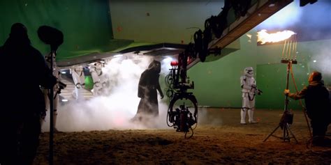 Star Wars: The Force Awakens Behind-the-Scenes Promo