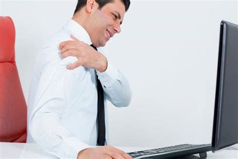 How to Relieve Shoulder Pain from using a Mouse [Tips & Treatments]