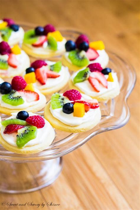 Summer classic dessert in bite-size! These mini fruit pizzas are built on simple soft sugar ...