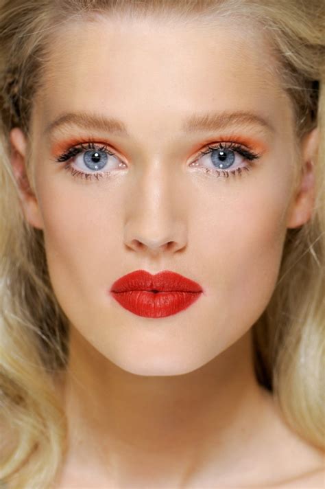 25 Glamorous Makeup Ideas with Red Lipstick