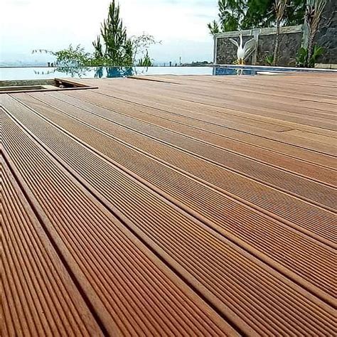 UMUM » Decking kayu ulin dan bangkirai untuk koam renang • www.pusatkayujakarta.com