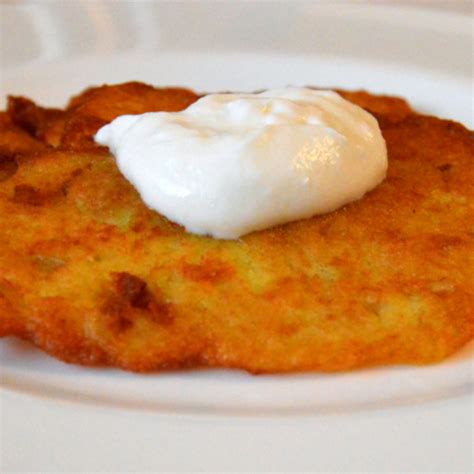 Traditional Polish Potato Pancakes With Sour Cream | Cooking The World