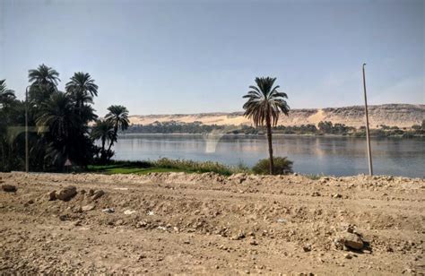 Taking the Day Train from Luxor to Aswan — sightDOING